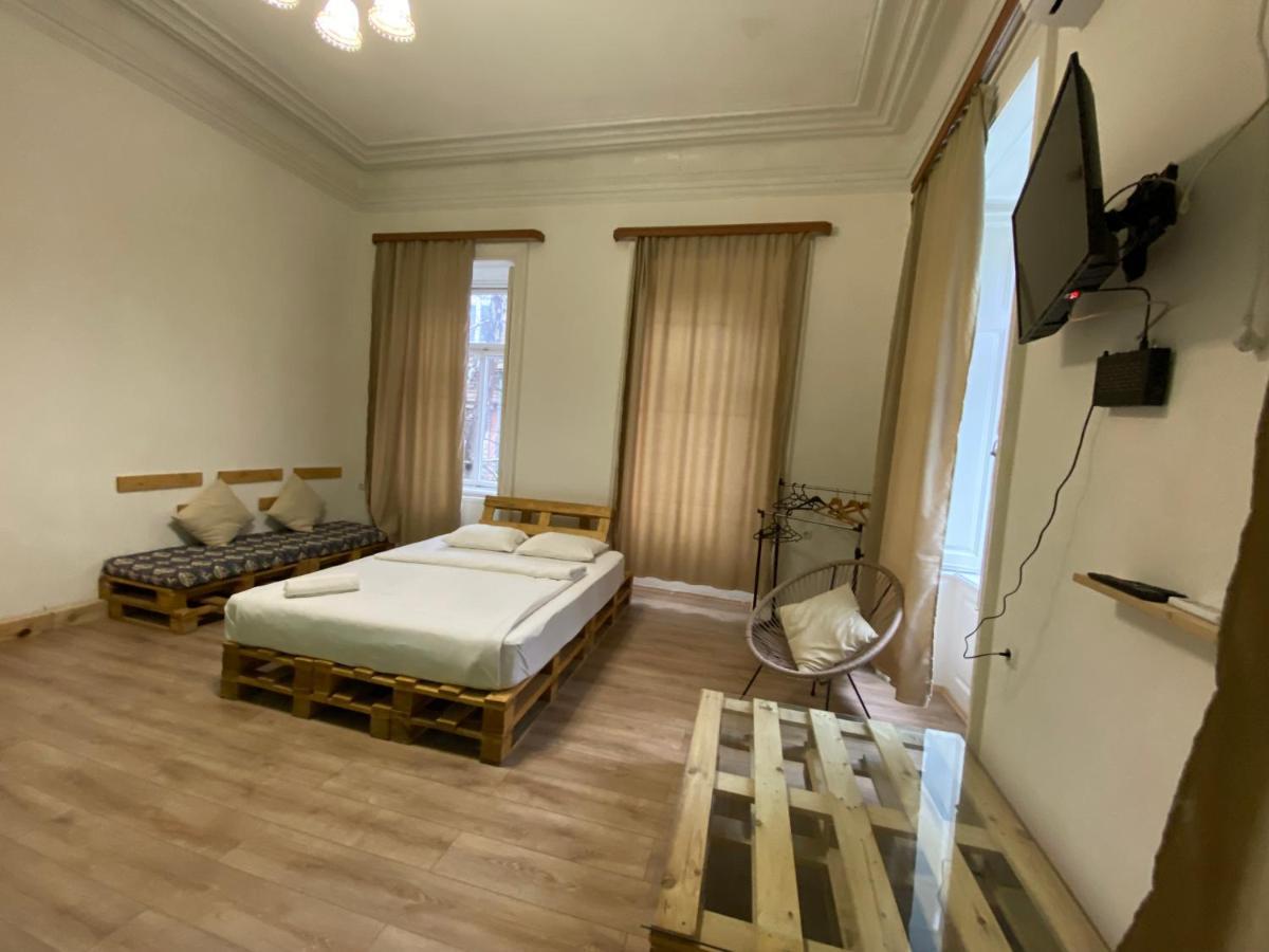 Downtown Room Tbilisi Eksteriør billede