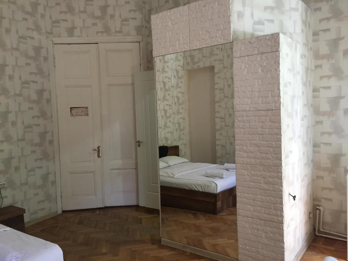 Downtown Room Tbilisi Eksteriør billede